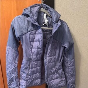 lululemon athletica Purple Puffer Jacket with Hood and Fitted Silhouette